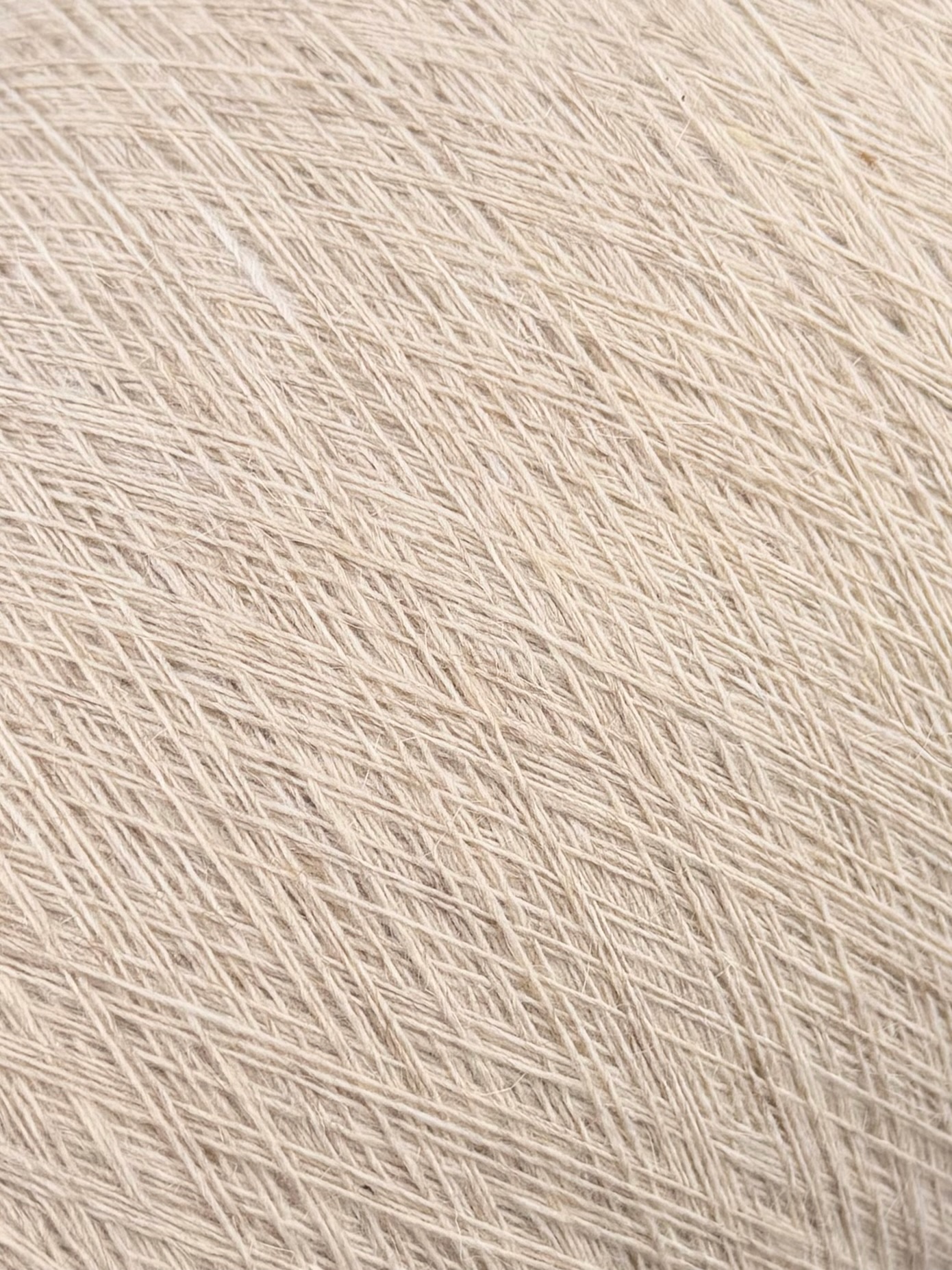 Capricci Filati Art. Ella Nm 1/15 – Filato classico in merino e angora col. Beige naturale